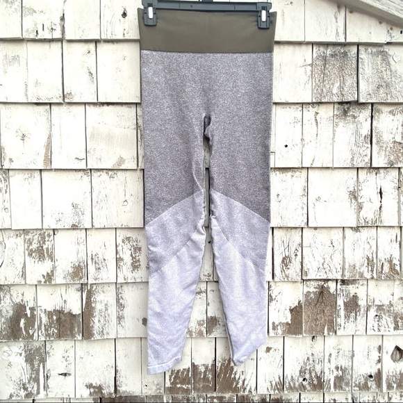 Aerie Seamless Leggings - Picture 1 of 5